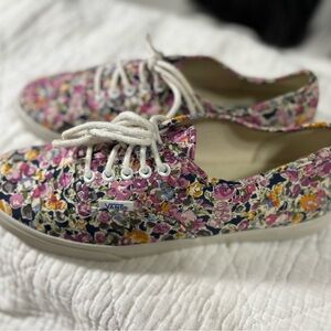 Vans flowers 8.5